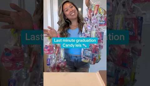 Last minute DIY candy lei ๐ฉโ๐๐ฌ #candylei #graduation #graduationgift #diy